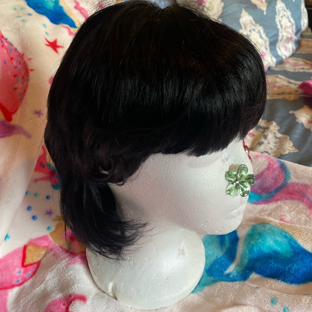 Beautiful Black 10 inch Human hair Brand new still in the box Soft and silky Wig